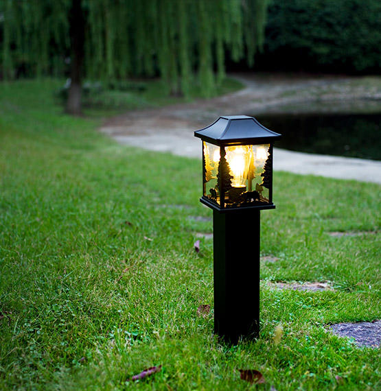What are the features of outdoor pillar lamp